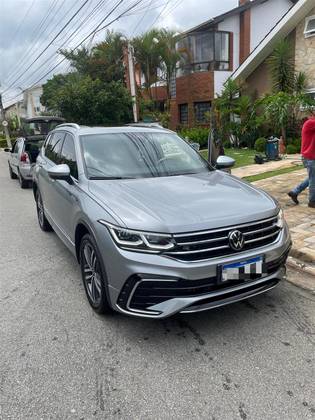 VOLKSWAGEN TIGUAN 2.0 300 TSI GASOLINA ALLSPACE R-LINE AUTOMÁTICO